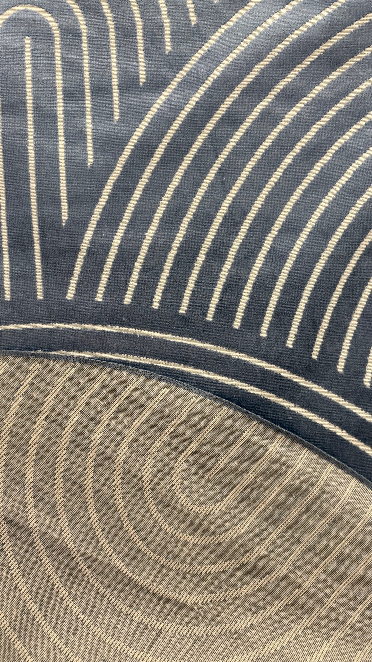 TAPIS OVA - Motif Abstrait Poils Ras - 160cm